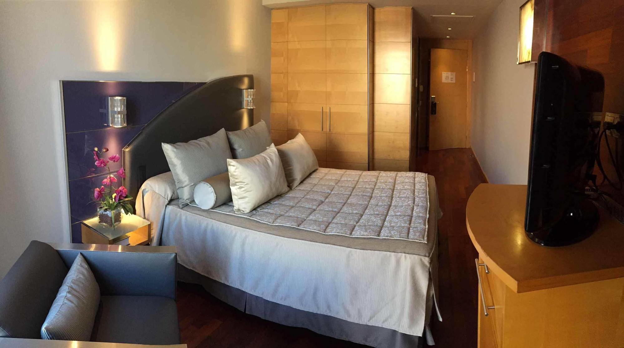 Hotel Sansi Barselona Oda fotoğraf